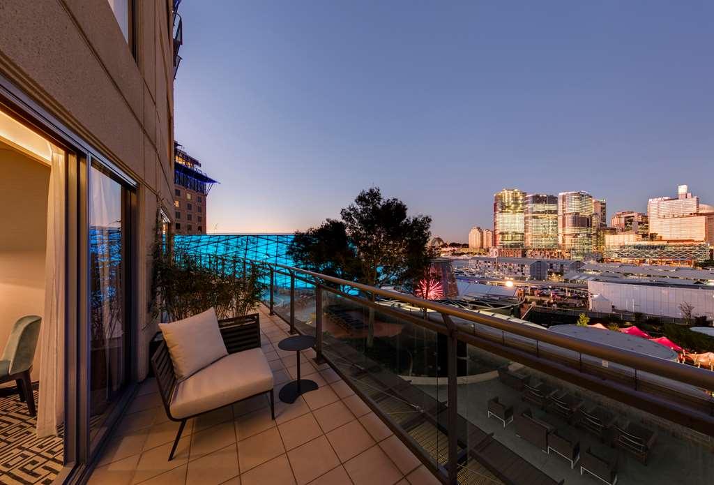 The Star Grand Hotel And Residences Sydney Zimmer foto Balcony of a penthouse apartment